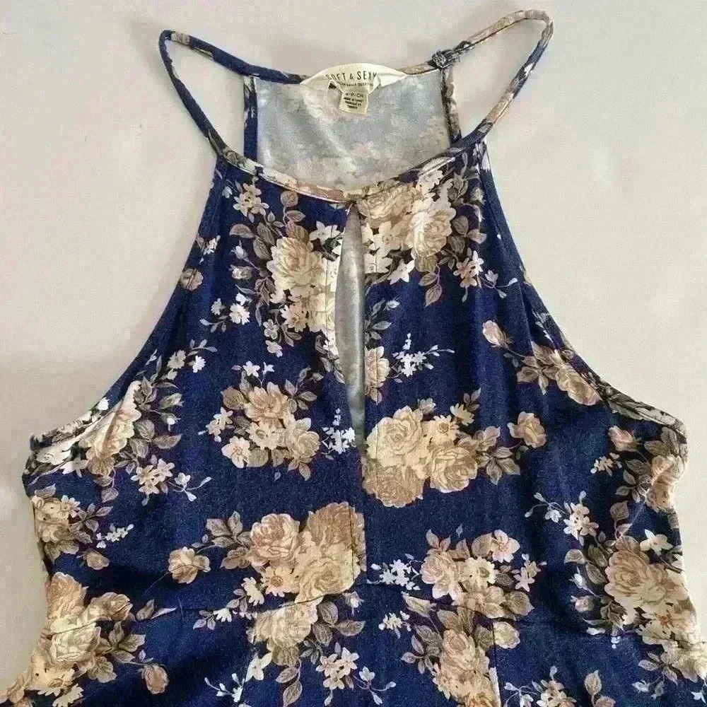American Eagle Outfitters Soft and Sexy Dress - Picture 5 of 8